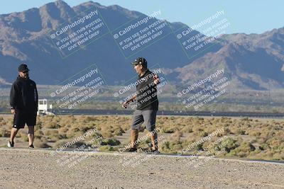 media/Oct-30-2025-Racers Edge (Thu) [[dabbdaf680]]/1-Around the Pits- Track Walk/